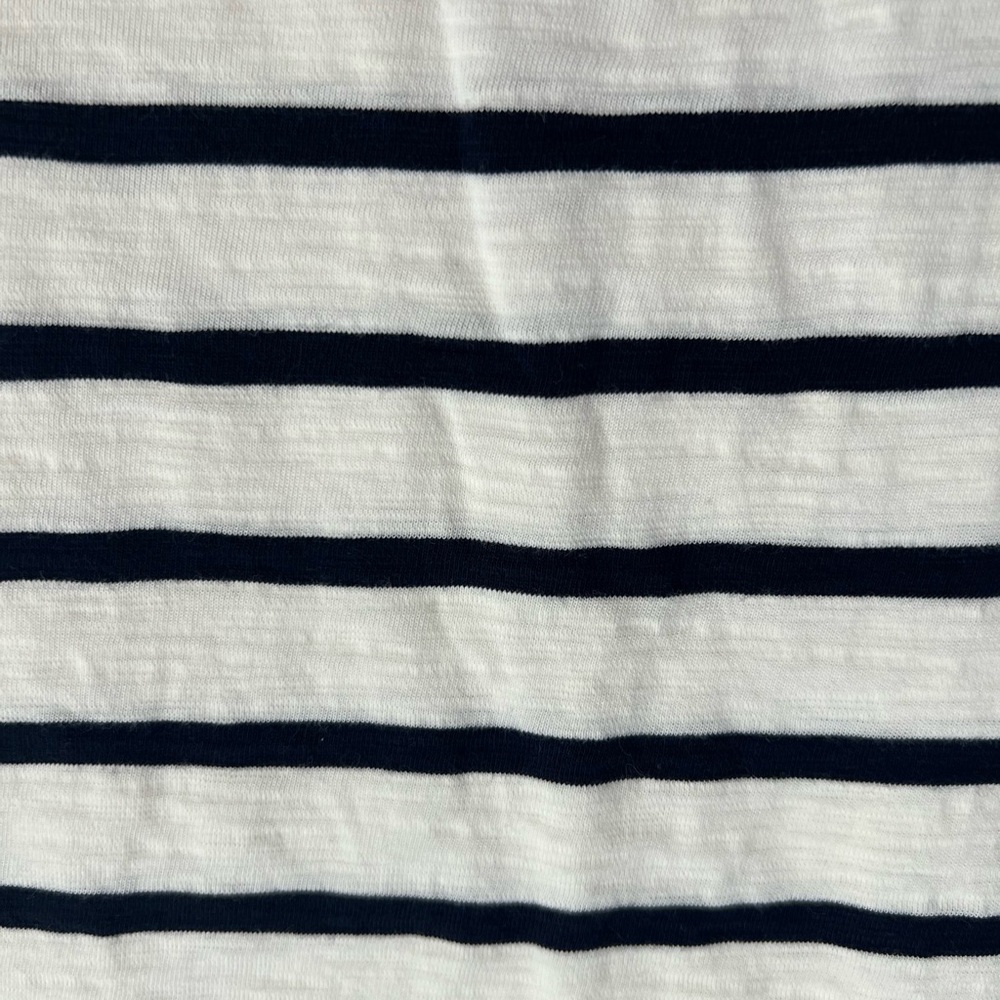 Beautiful Talbots top Size small, striped pattern,100% cotton - Picture 3 of 8
